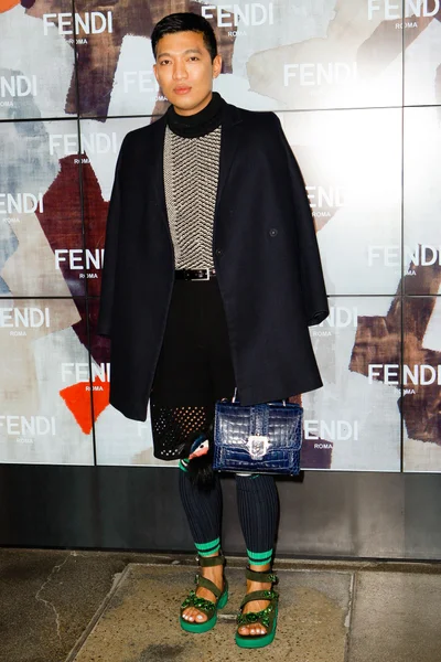 Look 18